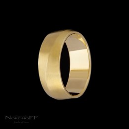 Oblique Peak Wedding Ring